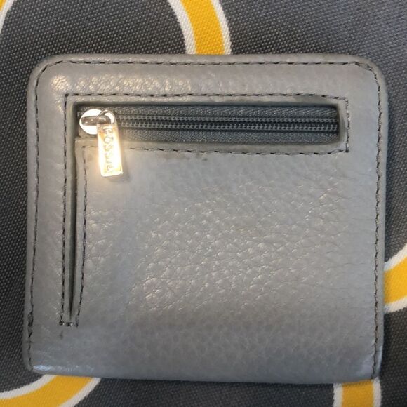 Small Fossil Leather Wallet - Picture 2 of 7